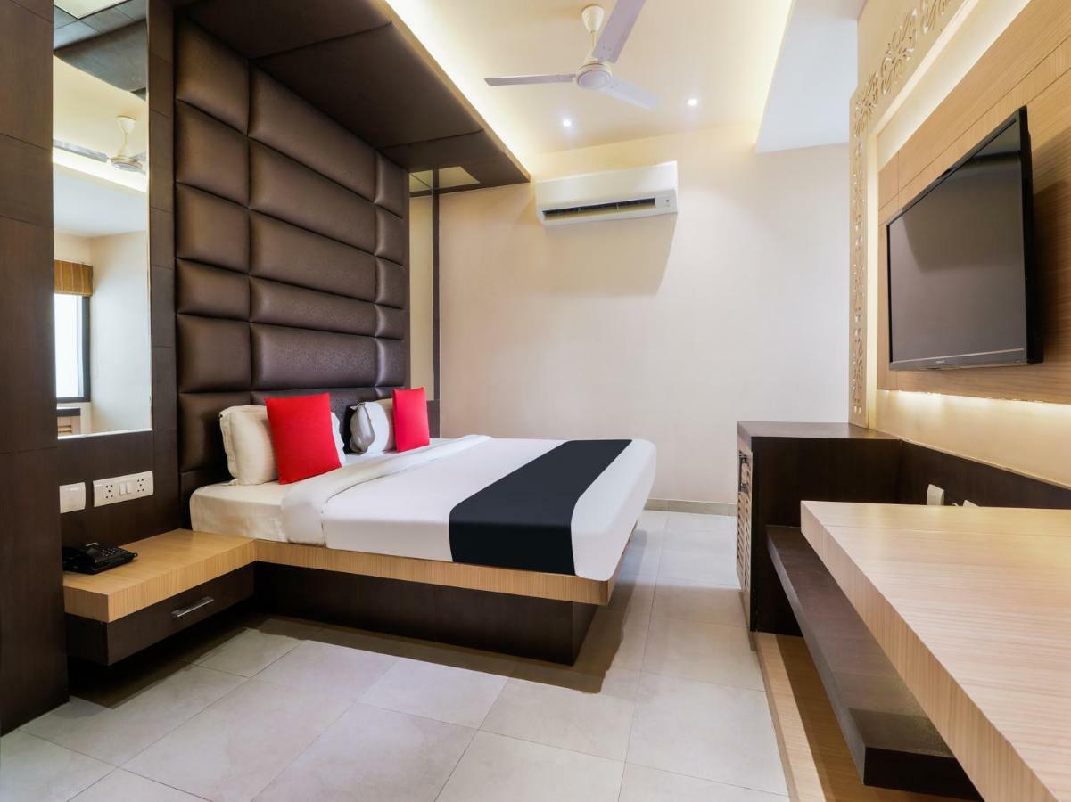 Capital O 46218 Royal Cottage Suite Канпур Екстериор снимка