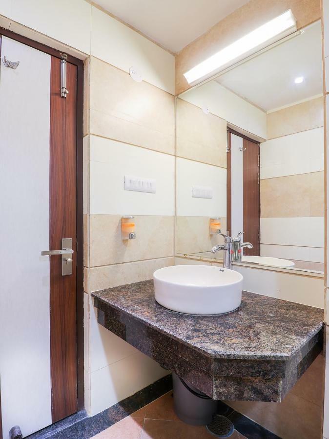 Capital O 46218 Royal Cottage Suite Канпур Екстериор снимка