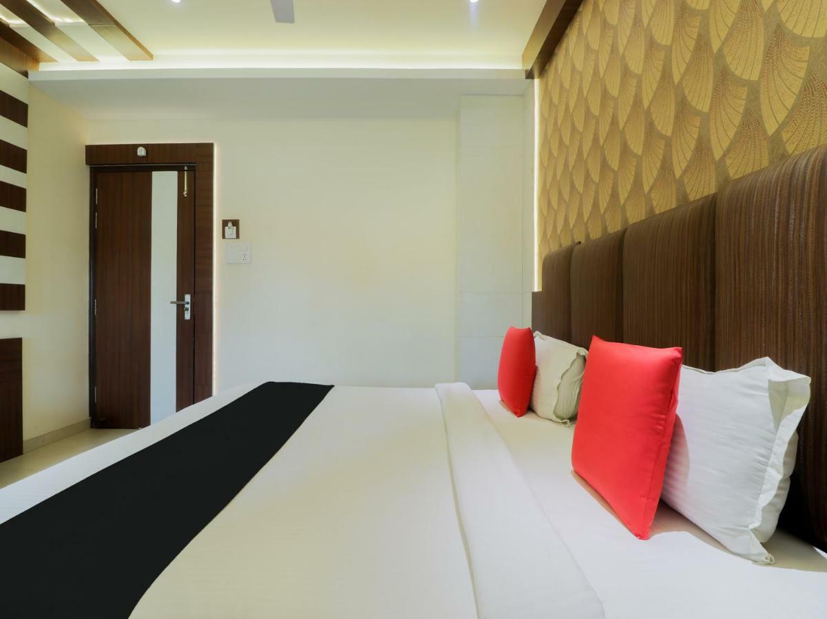 Capital O 46218 Royal Cottage Suite Канпур Екстериор снимка